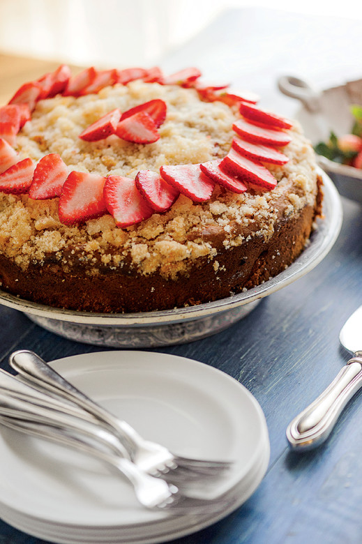 Strawberry Rhubarb Coffee Cake