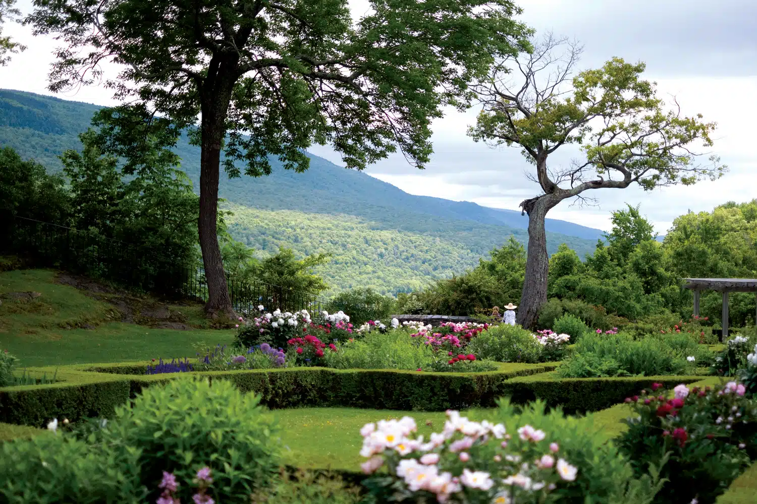 Estates of Grace: New England Gardens Steeped in History