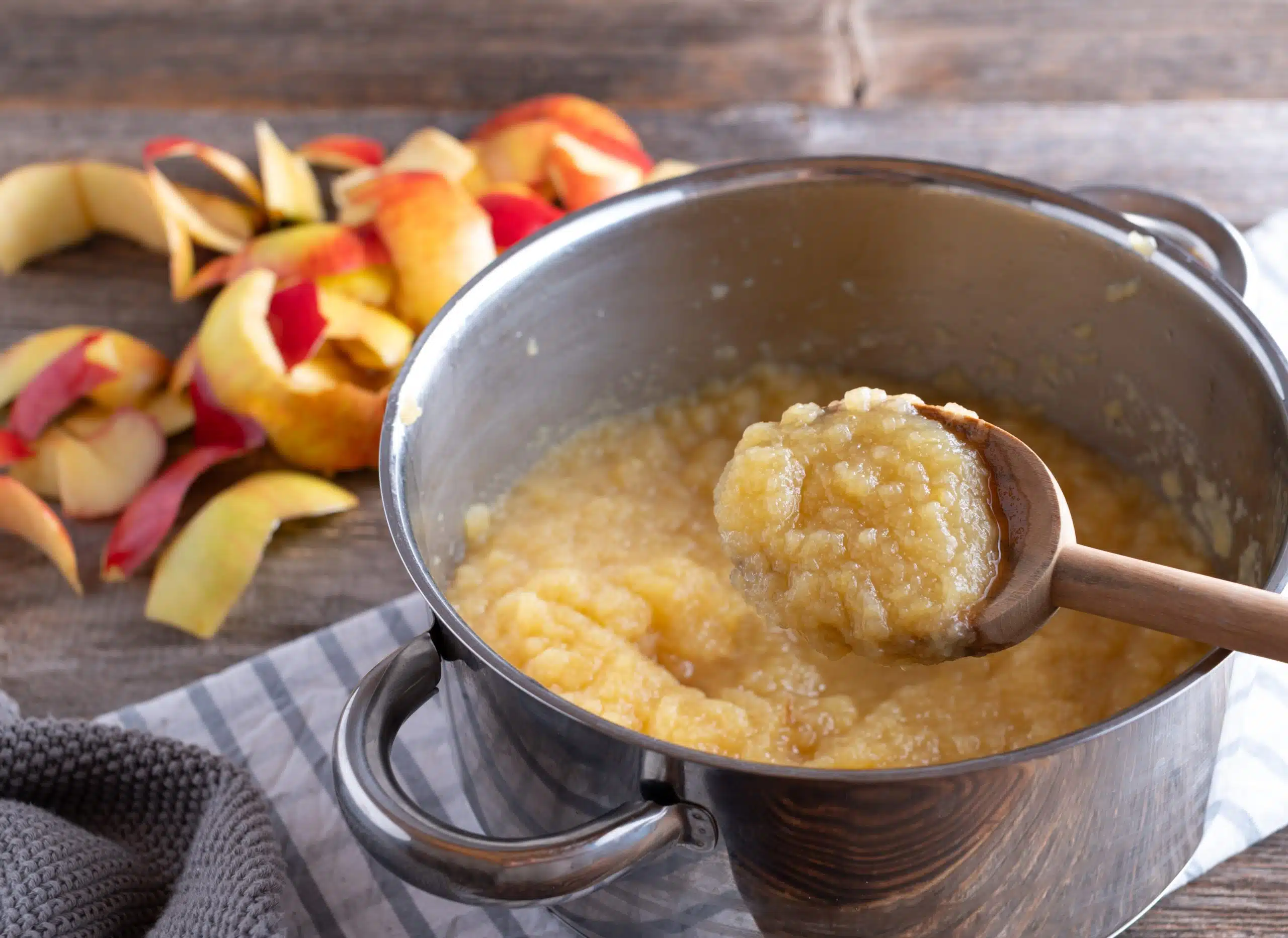 How To Make Perfect Homemade Applesauce