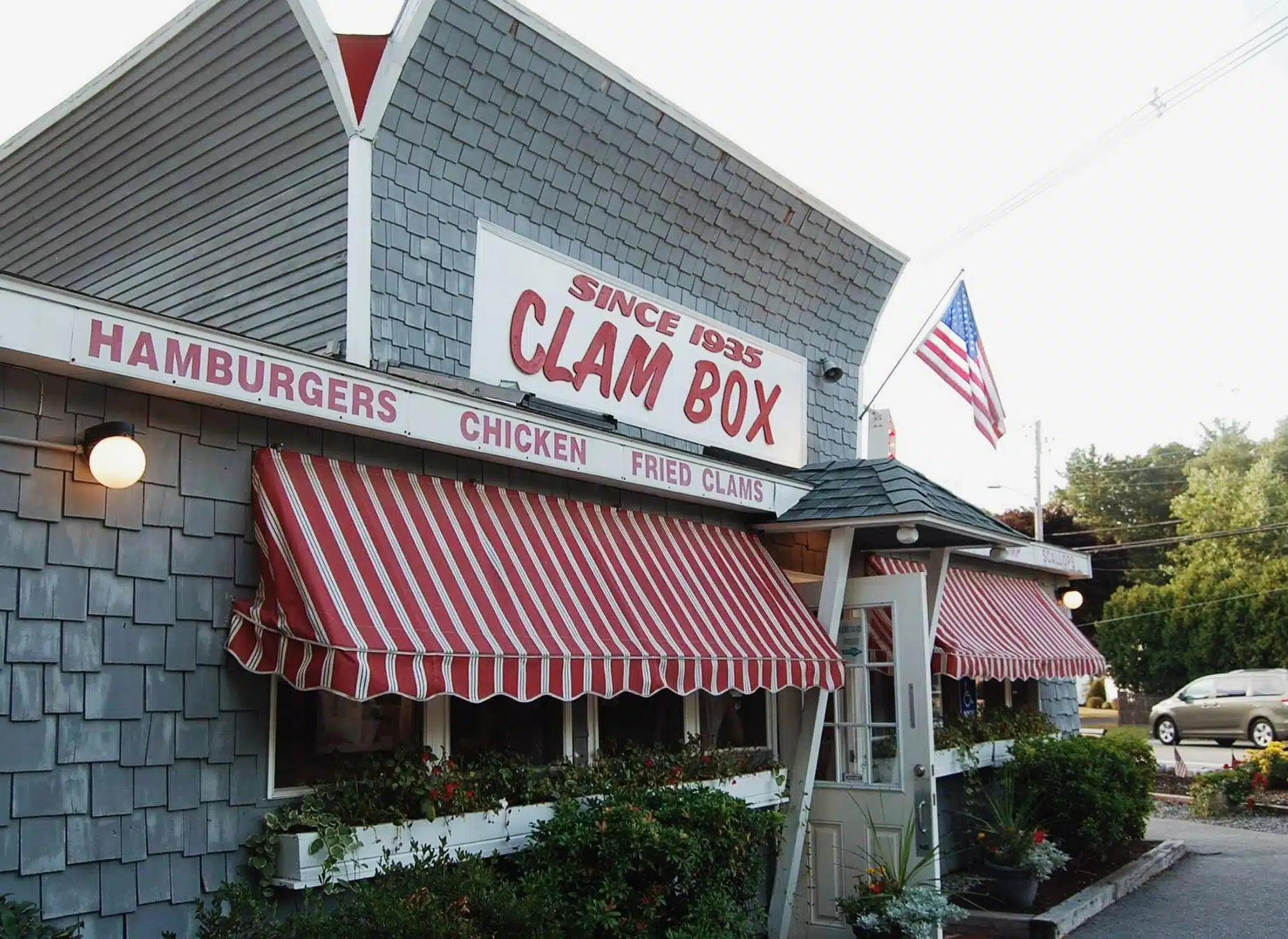 Why the Clam Box in Ipswich, Massachusetts, Is the Ultimate Spot for Fried Clams