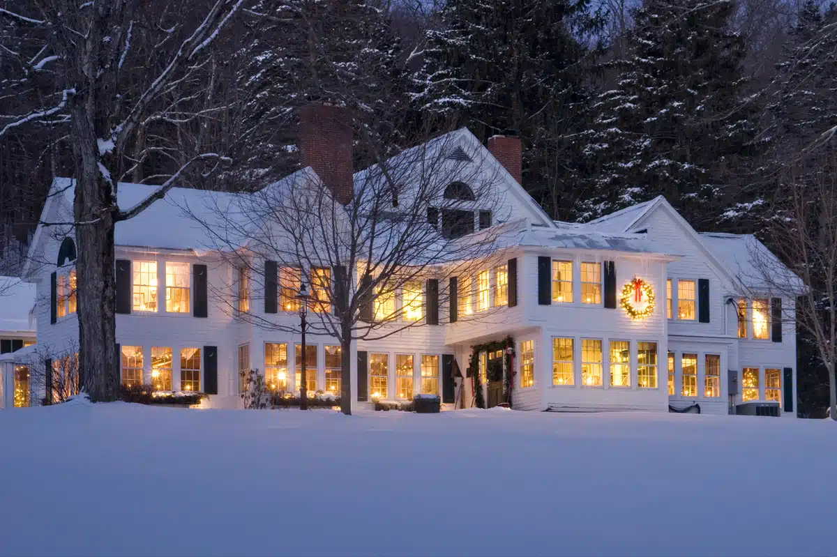 Tour 15 Vermont Inns Decked Out for the Holidays