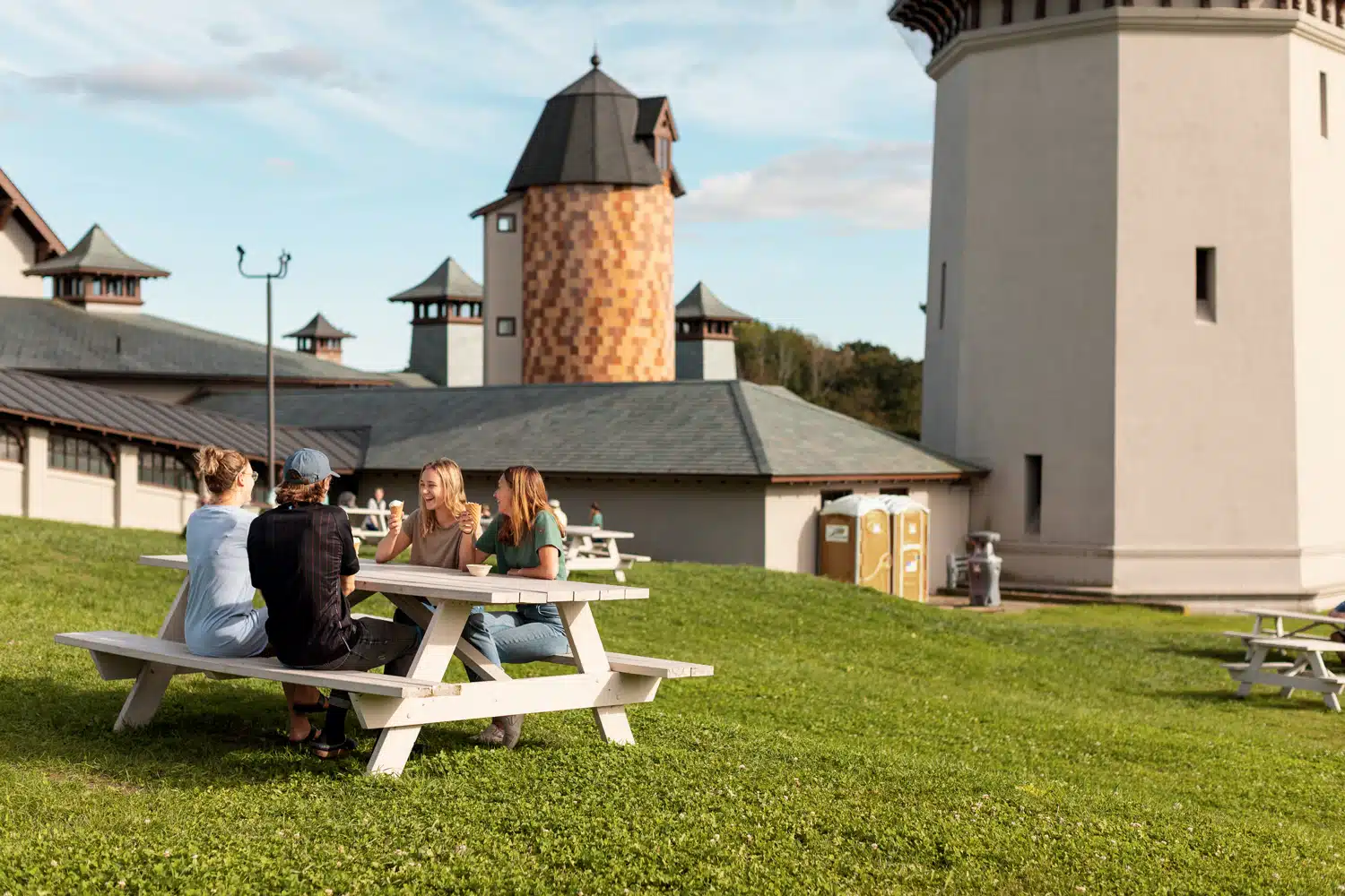2024 Massachusetts Travel Guide | Best Restaurants, Hotels, & Things to Do