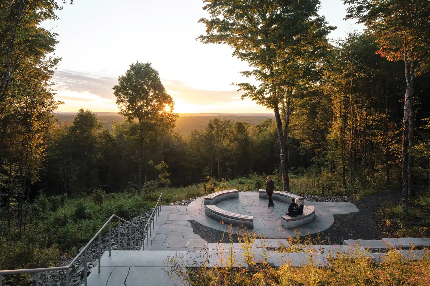 2025 Maine Travel Guide | Hotels, Dining & Attractions